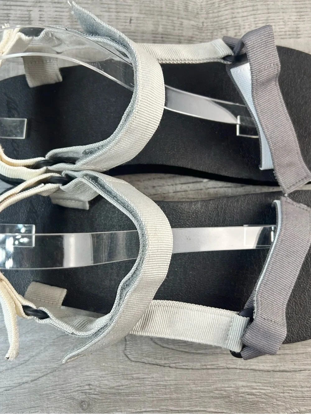 Merence Gray and Light Gray Men’s Size 12/46 Adjustable Strap Sandals Sport